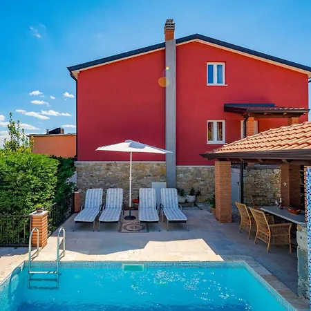 Apartment 2 Bedroom Amazing In *