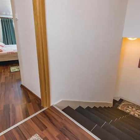 2 Bedroom Amazing In Apartment